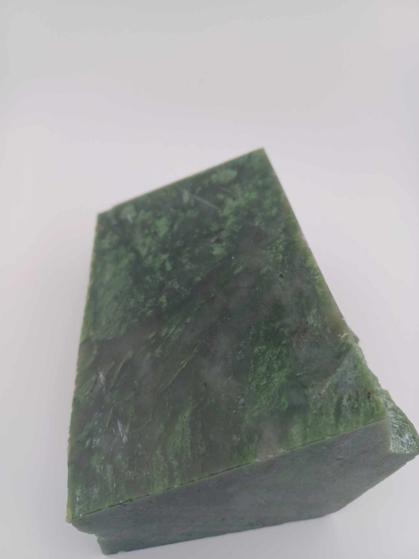 British Columbia Nephrite Jade "Wolfrat Mines" 1344g - Grade-A