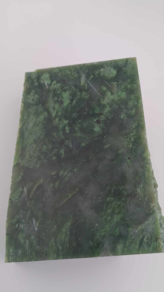 British Columbia Nephrite Jade "Wolfrat Mines" 1344g - Grade-A