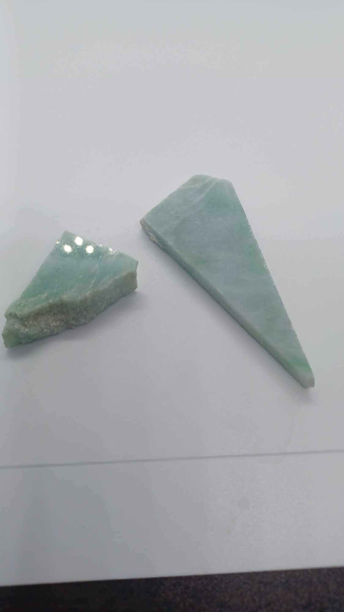 White/Green Jadeite - Two pieces 41g - Grade B+